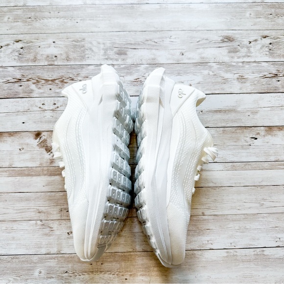 ALO Yoga Runner Shoes Sneakers White Size 8 NEW - Picture 9 of 16